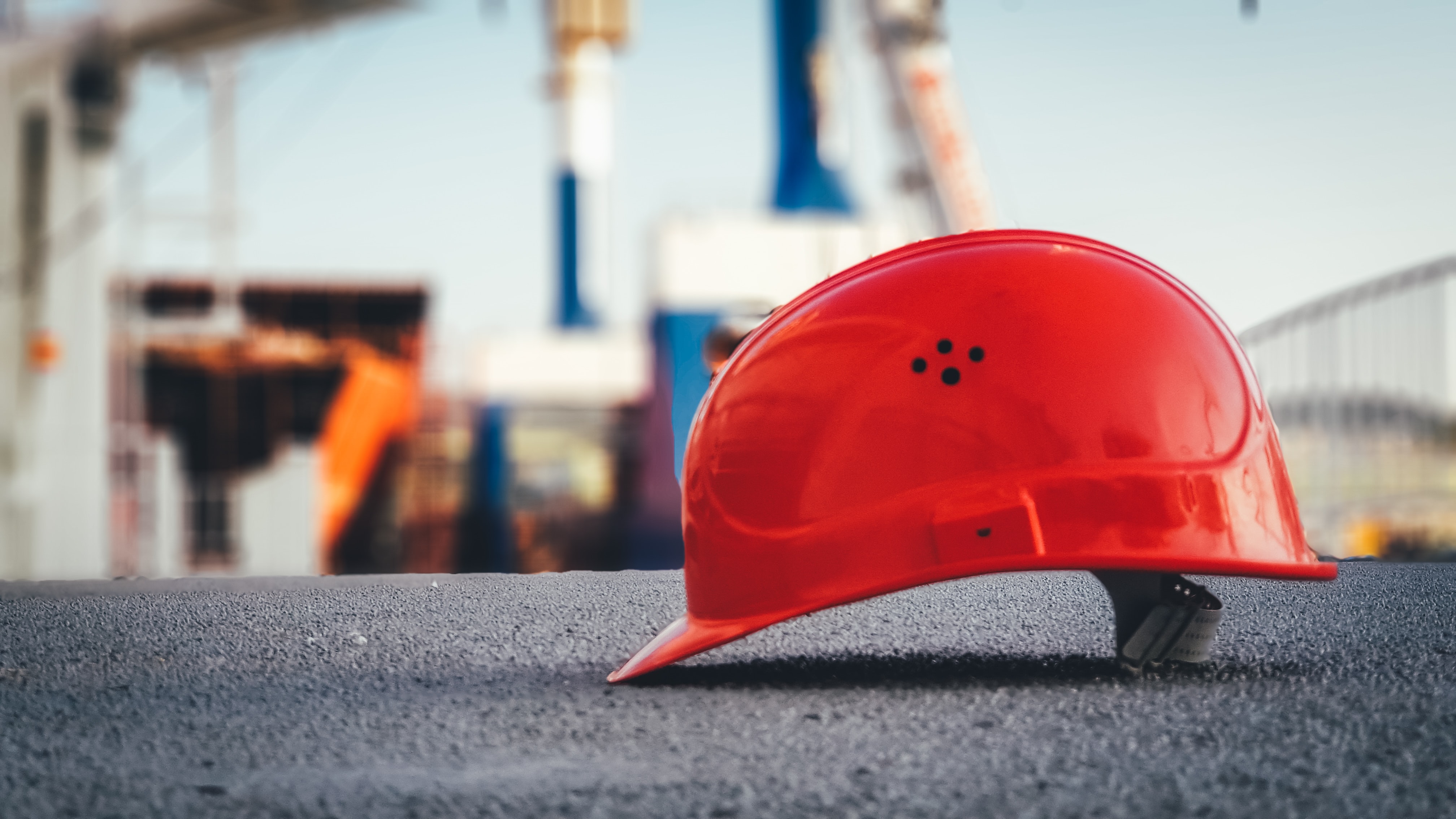 Safety first: corretto utilizzo dei dispositivi di protezione per combattere il rischio di caduta dall’alto Safety first: corretto utilizzo dei dispositivi di protezione per combattere il rischio di caduta dall’alto